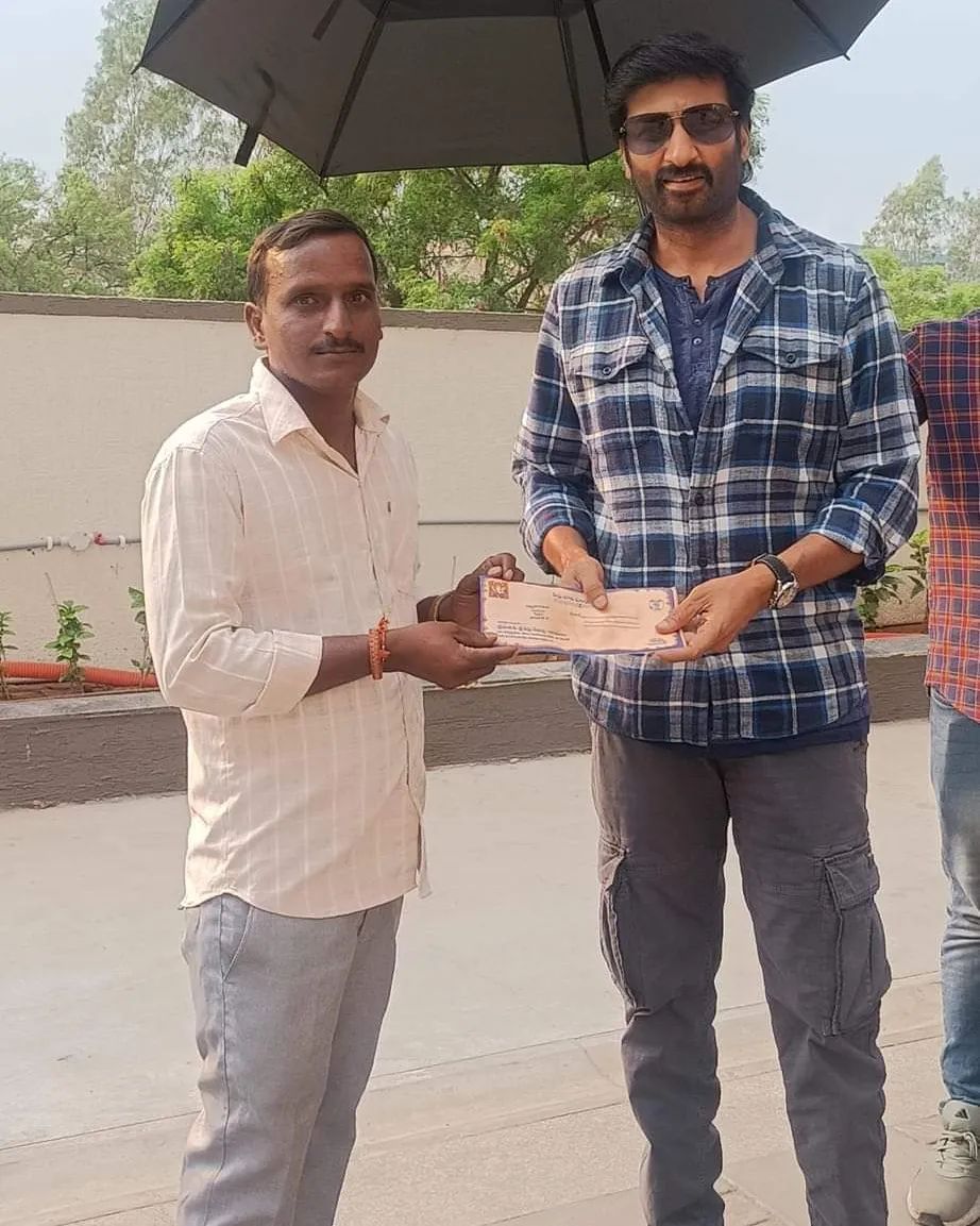 MachoStar #GopiChand on the Sets of #Viswam 😍😍💥💥

@YoursGopichand ❤️‍🔥❤️‍🔥