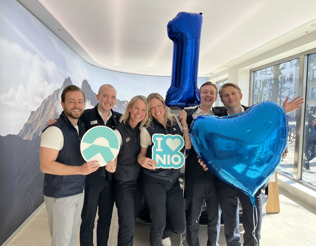 NIO Gothenburg team 🇸🇪 @NIOGlobal $NIO #NIO #EV