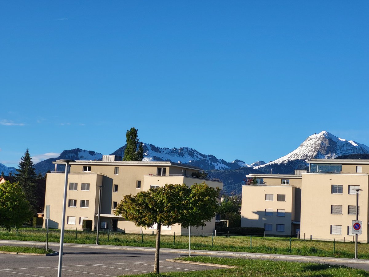 julientercier's tweet image. Good morning #Riaz #Gruyère . Une très belle journée en vue