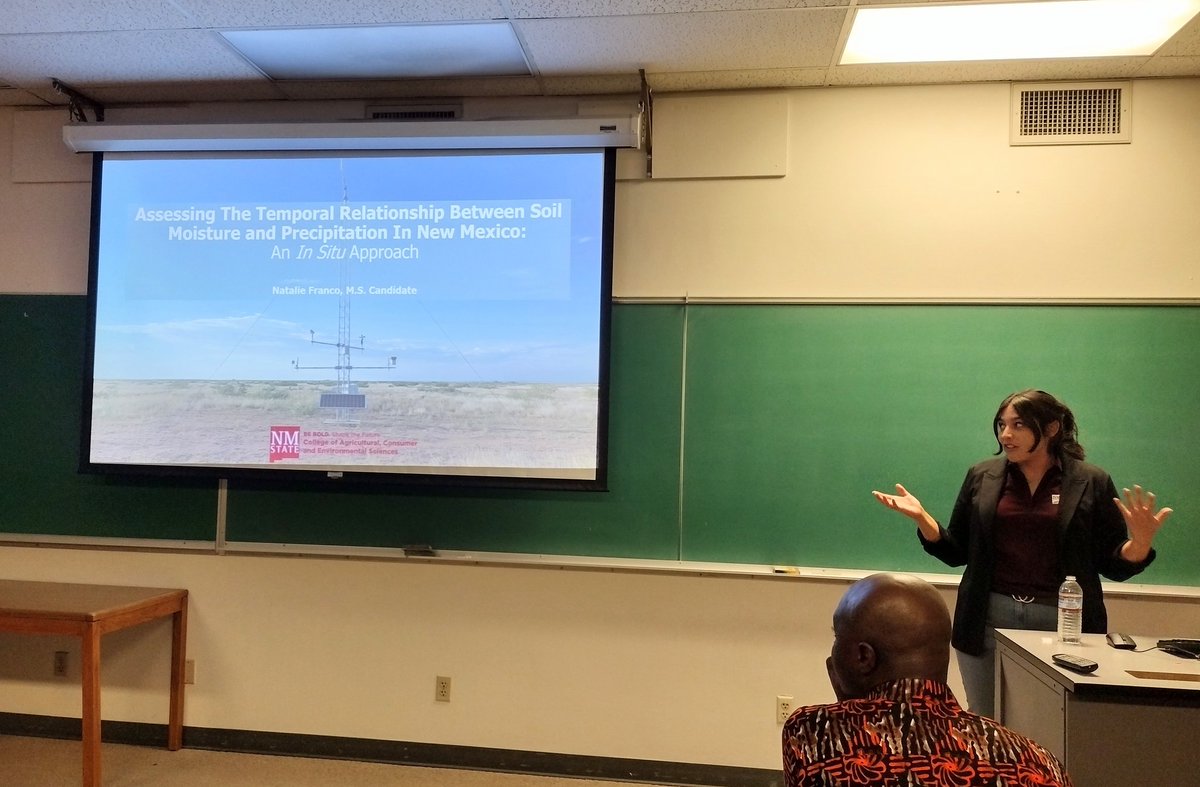 My grad student Natalie Franco did a great job in her presentation about soil moisture and mesonets this afternoon during our weekly #NMSU Dept. Plant & Env Sciences seminar.