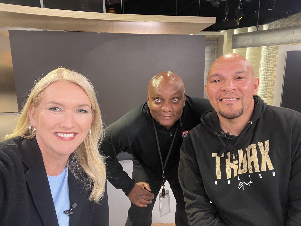 My thanks to @GoldenCalebT for being an awesome guest tonight on @FOX9 🥊 Happy Retirement - you’ve earned it! And best of luck in your new real estate career 🙌