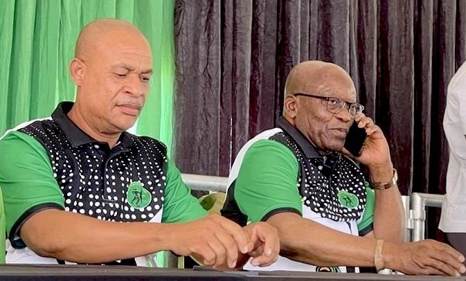 Zuma has fired MK Party Commander Jabulani Khumalo lol 🤣. Prince Mashele was right, that thing is an outfit belonging to zuma lol 🤣