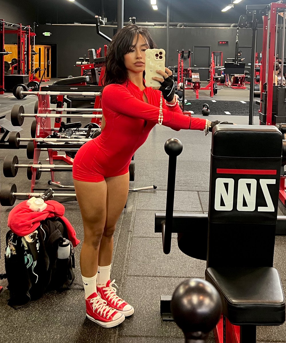 WORKING 🍒❣️✨🌟✨❤️‍🔥 #legday