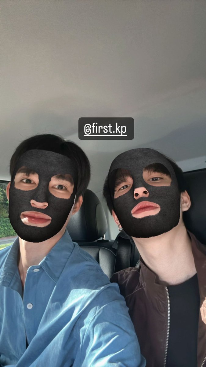 First_Memorie's tweet image. สองพี่น้อง น่ารักกกกก 🤎🧡

➖ igs : theearthe (Update)

#FK1stFMinRome_S1
#FK1stFMinRome_S2 
#FirstKhaotung1stFMinRome
#Firstkanaphan 
#กองทัพของเฟิร์ส