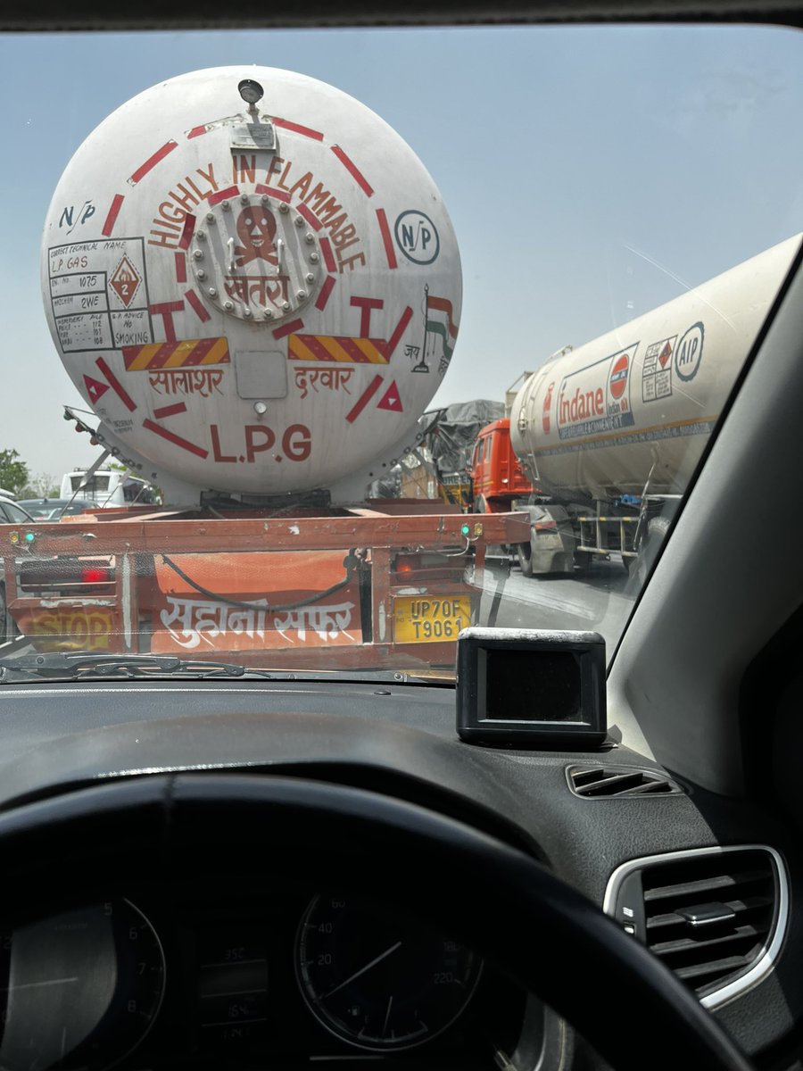 Stuck at Jaipur toll for last 20 mins.
What's the fastag use?
@nitin_gadkari @AyushmanNHA ??