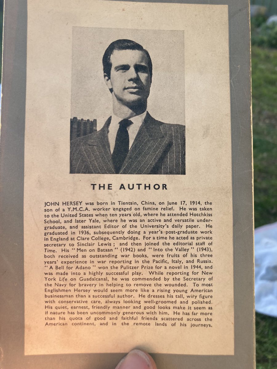 A beautiful first edition Penguin of John Hersey’s Hiroshima, courtesy of @MRicketson. And what about that author’s biographical note!