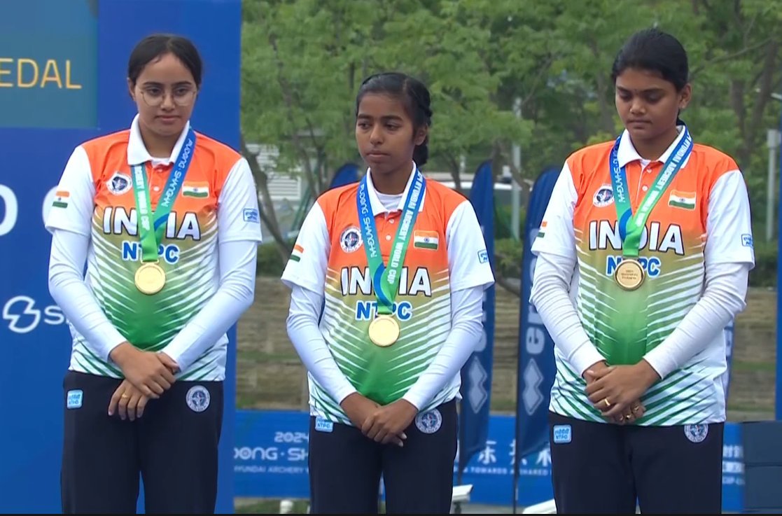 🇮🇳 India's Jyothi Surekha Vennam, Aditi Gopichand Swami and Parneet Kaur win gold in the women’s final, beating Italy 236-225 at the Archery World Cup in Shanghai.