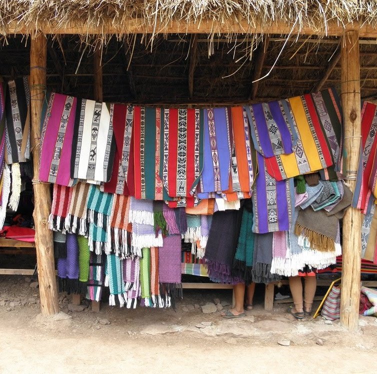 Womens Weaving Co-op, Sacred Valley, Peru #womensart