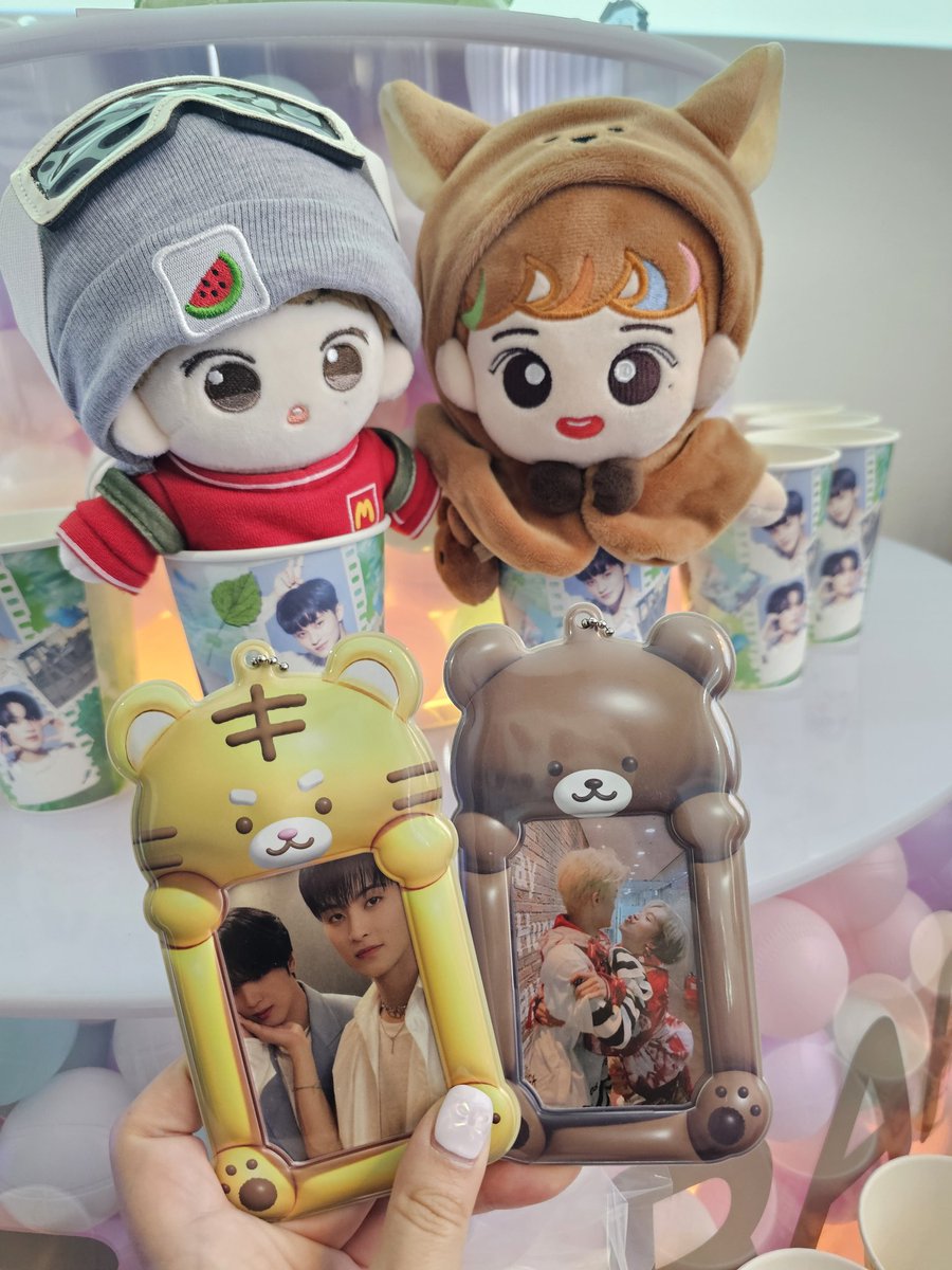 맠동 카페!!!! 
너무 재밌었다 ㅎㅎ
카페에서 럭드하고 후다닥 나와서 친구들이랑 담소💚
#비밀의온도_802606