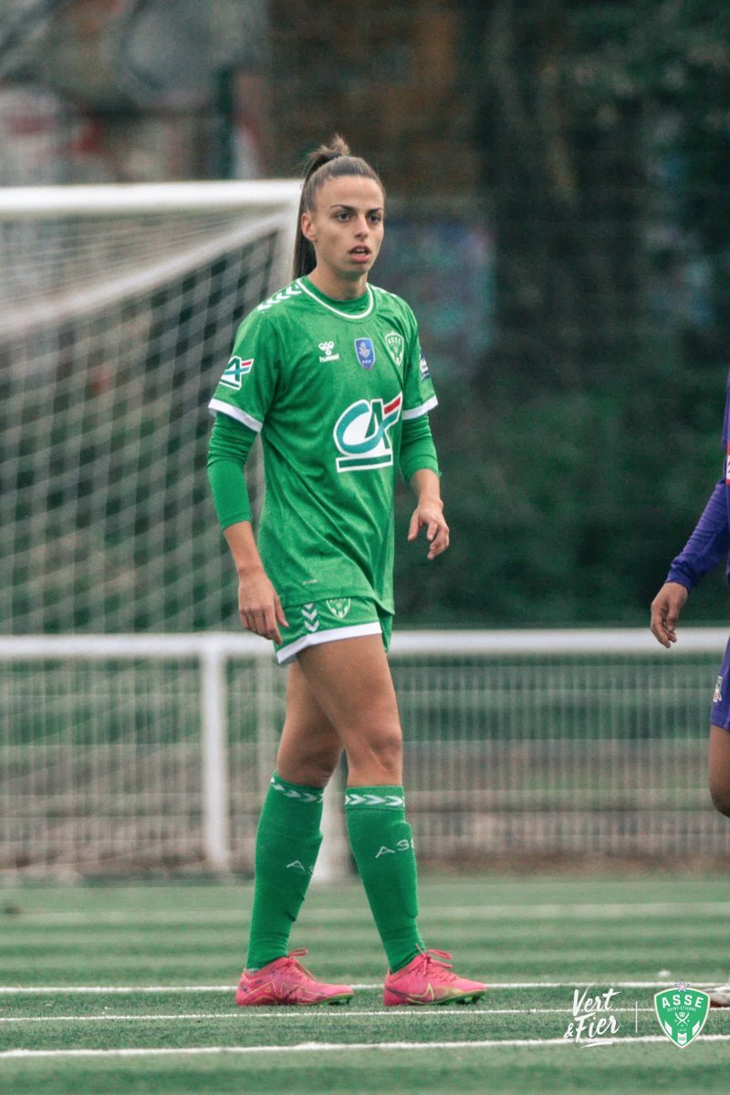 💚Joyeuuuuux anniversaire Anaëlle Anglais ! Notre défenseure fête ses 25 ans aujourd'hui 🥳