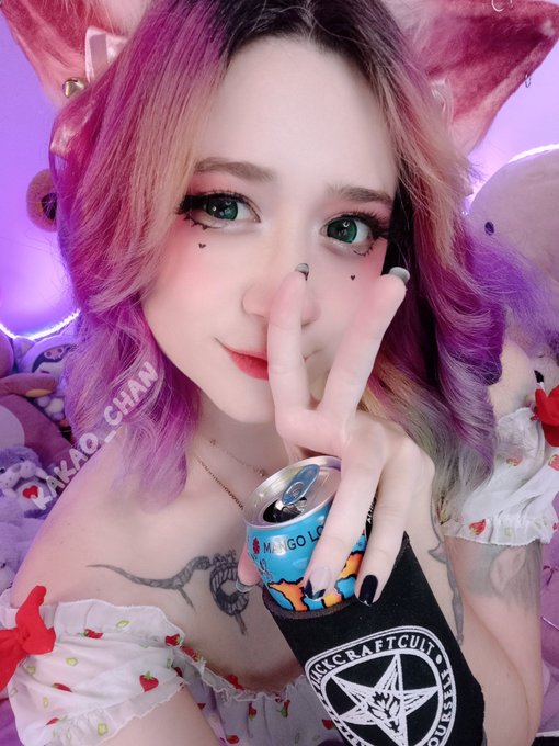 less than 4 days for my Bday, are you ready? 💖💖💖 https://t.co/fkzvnEtYeg