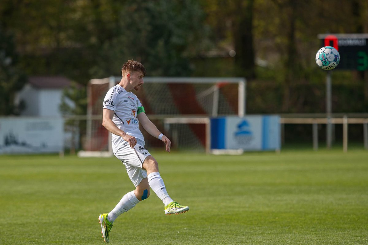 24. kolo ČFL dnes čeká B-tým Votroků, který má v zádech dvě vítězství💪 Rezerva Hradce se tentokrát představí v Kolíně ⚔️
🕰 začátek: 10:30
🏟 stadion: Brankovická, Kolín
⚖️ rozhodčí: Švagr – Doubrava, Glogar
📺 přenos: 1url.cz/@KOL_HKB
✍️ onlajny: 1url.cz/@kol_hkb