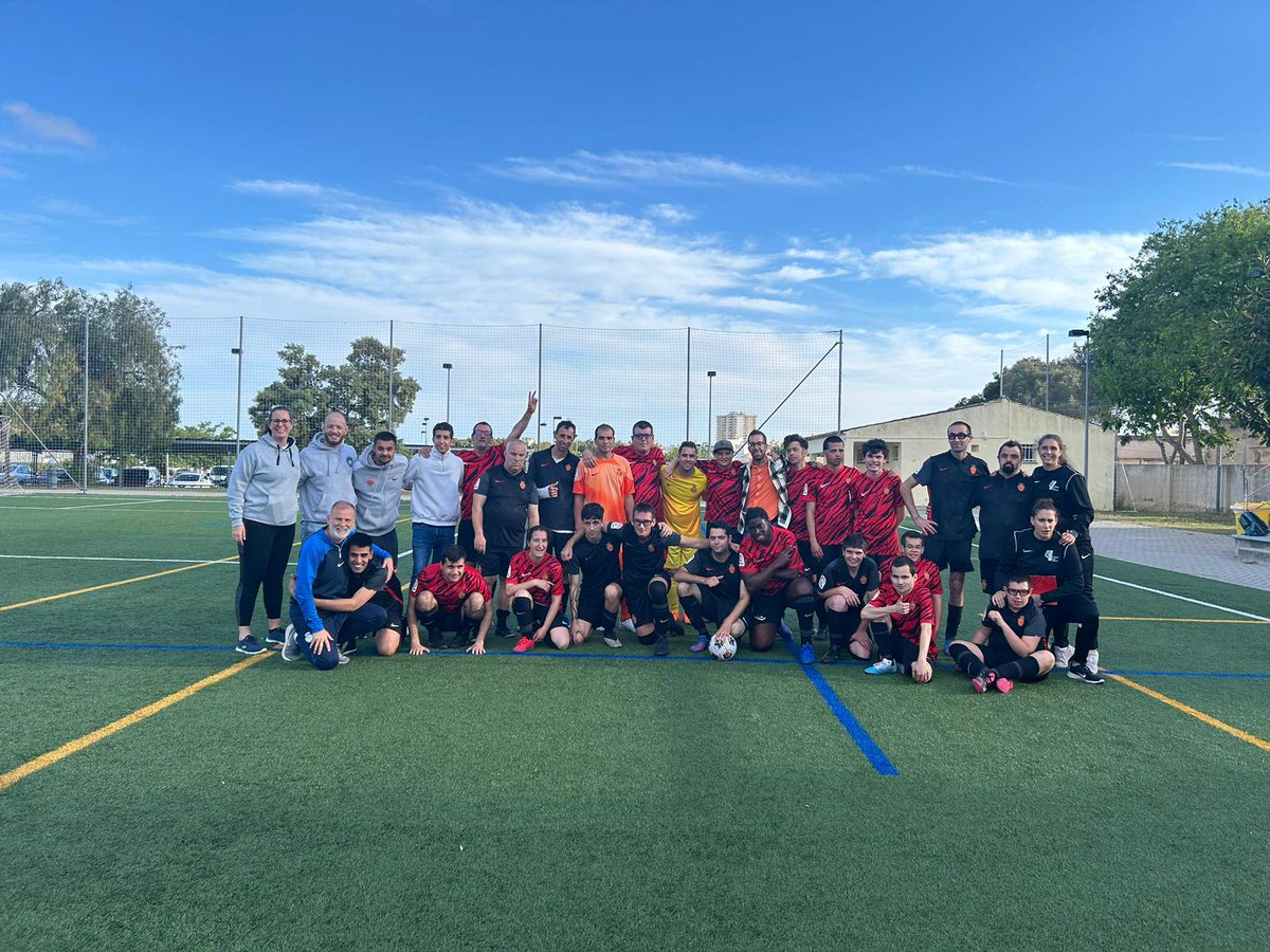 ❤️‍🔥 Ayer toda la familia Genuine se reunió para valorar su participación en las muchas actividades organizadas por <a href="/MallorcaIntegra/">Fundacion Mallorca Integra</a> durante el año, así como para recordarles la normativa de LaLiga Genuine y su concepto “compartir antes de competir”.