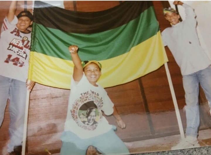 Scenes from today 30 years ago - I was 9 years old. We lived across from the Retreat Civic Centre voting station. Twas my sister's 4th birthday. My entire extended family voted there and partied at our house all day. Strangers seeing the flags walked in from off the street.