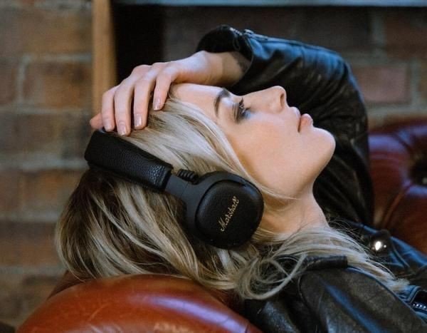 Good night everyone ✨✨

After silence, that which comes nearest to expressing the inexpressible is music. 
✨🌙
☆♬○♩●♪✧♩♩✧♪●♩○♬☆