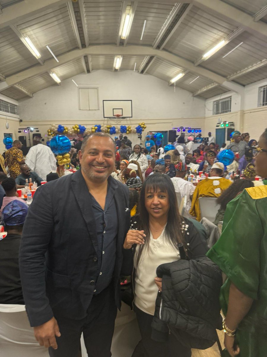 I've got the African Corner with me!! Thanks for the warm welcome and your support!!!!