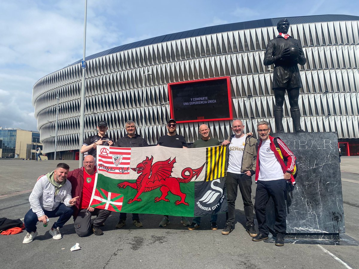 Come on the Swans! I am hosting the Swansea Ugly Tackle veterans team for the weekend in Bilbao. Playing a local Basque Team today!! #jacksathome