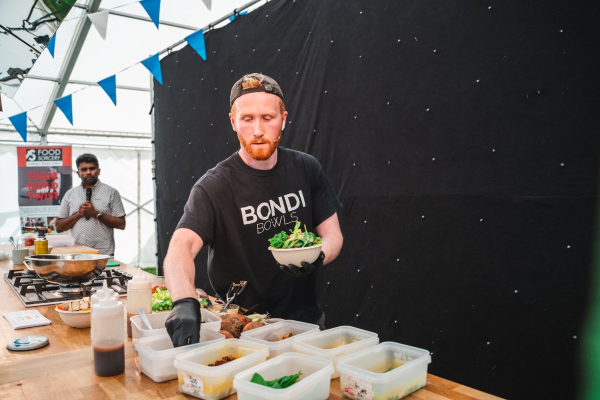 The Newcastle Food Festival is next week! 🍽️ Celebrate all things food and drink, with tasty street food and more! PLUS masterclass shows in the Cookery Theatre, hosted by BBC MasterChef Semi-Finalist, chef, and cookery teacher, Anthony O'Shaughnessy! 🍳 getintonewcastle.co.uk/things-to-do/e…