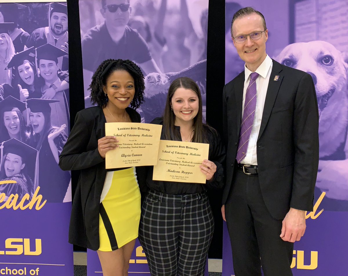 What a joyous celebration of our students at yesterday’s 50th Annual Scholarships & Awards Ceremony @LSUVetMed in the lovely setting of the Lod Cook Alumni Center. There’s nothing more gratifying than supporting our awesome students! #BetteringLives #WeTeach #ScholarshipFirst