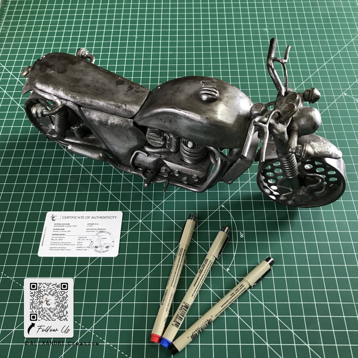 We transform ♻️ your waste into high-end materials and mechanical-inspired creations.      

📷Click here to follow us: linktr.ee/alexandre_crea…

#ClassicMotorcycles #motorcycles #art #artwork #engine #artmetal #moto #scalemodel #bikelife #metalart #Engineering