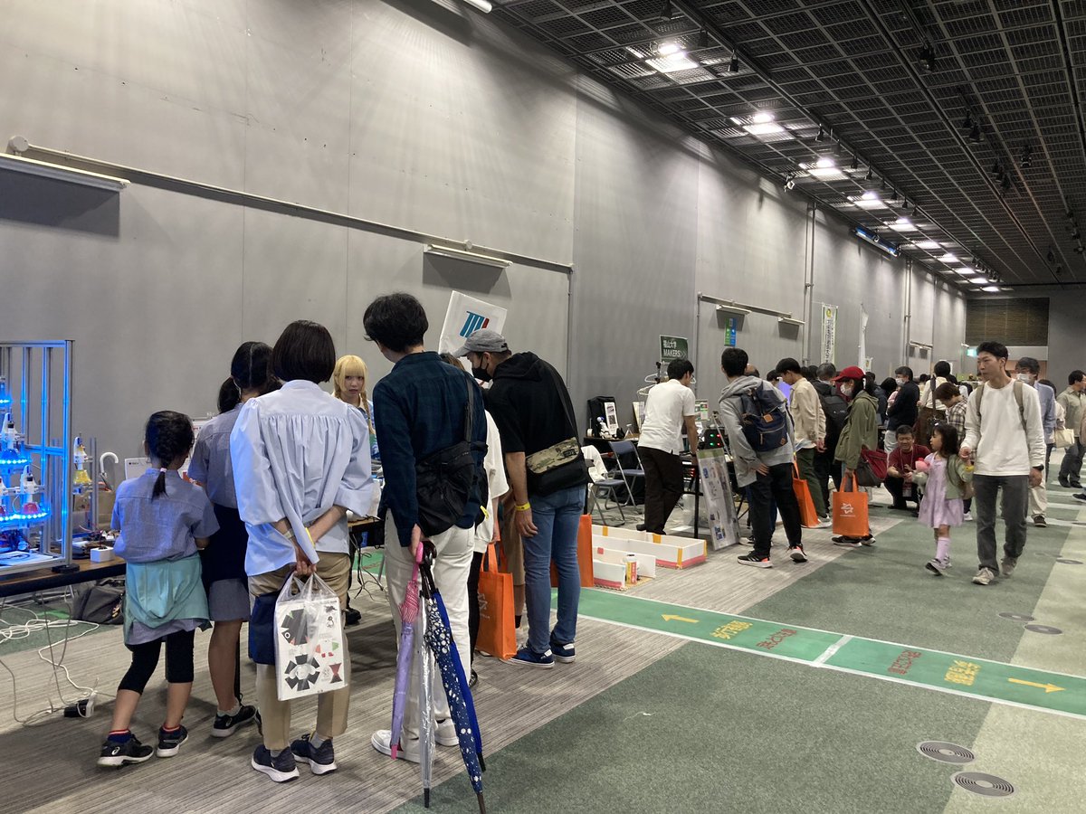 tb_bot's tweet image. Day 1は、Spresenseを用いた宇宙人の迷路。宇宙人が迷路を正解していくと和声が重なっていくという作品w 子どもに大人気でした✨みんなおつかれさまー！
#MFKyoto2024 #spresense
