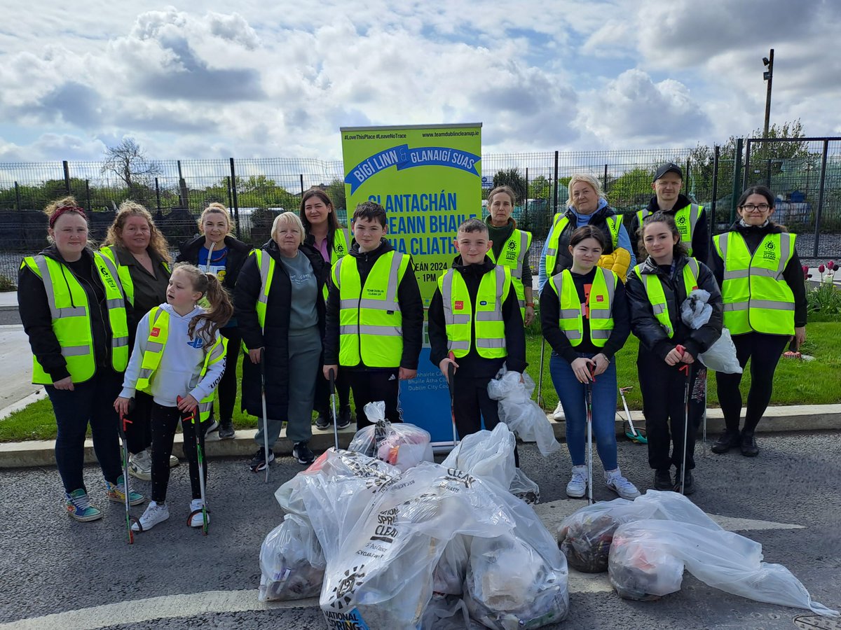 Well done to everyone from Belmayne Community Group who did great work today for Team Dublin Clean Up! 😃👏🏼