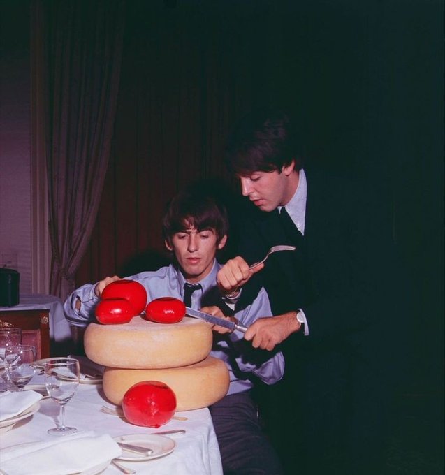 Paul and George The #Beatles via @TolyTomilin