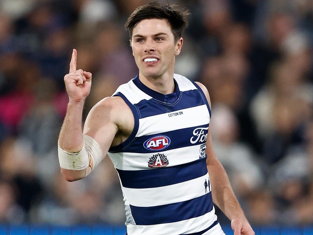 Remember when Geelong was too old and too slow? Well, the Cats are defying the odds again. @SamLandsberger analyses the key moves that have made Geelong flag favourites again: bit.ly/4dg8yww