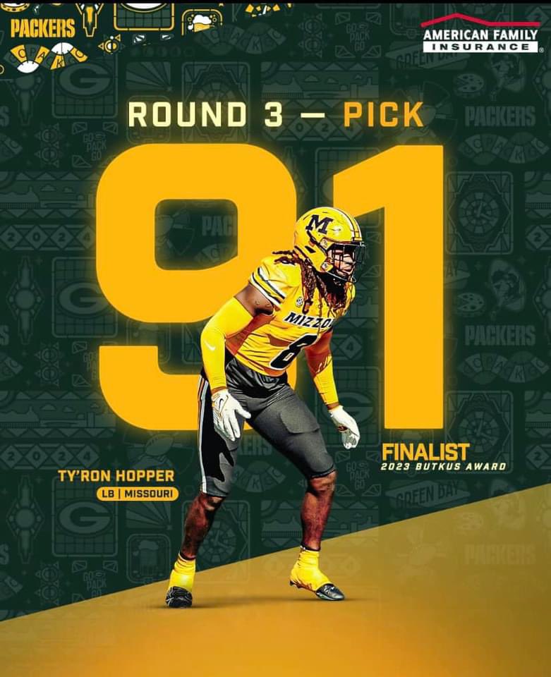 Congrats @RoswellHornetFB Graduate @tyron_hopper on getting picked by the @packers last night!! Extremely proud of you Tyron!!! #WELLMADE