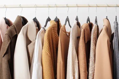 5 QUESTIONS TO ASK YOURSELF BEFORE ADDING A NEW GARMENT TO YOUR WARDROBE: A 🧵