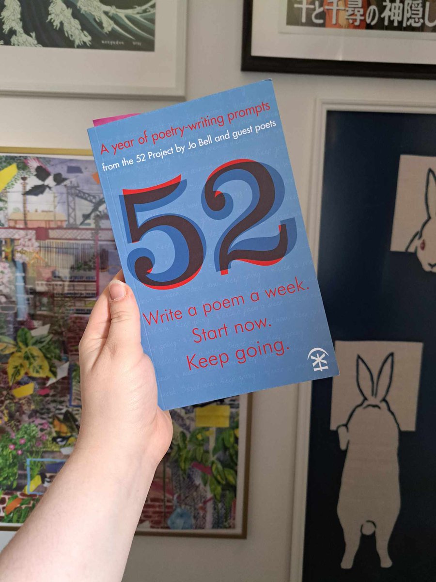 Overjoyed to have won the Janet Coats Memorial Prize at @BookPaisley last night! Huge thank you to the festival, judges & other poets - what a shortlist to be part of! Also, a big recommendation of '52' by @Jo_Bell & @NineArchesPress - the 1st prompt of 52 inspired this poem ❤️