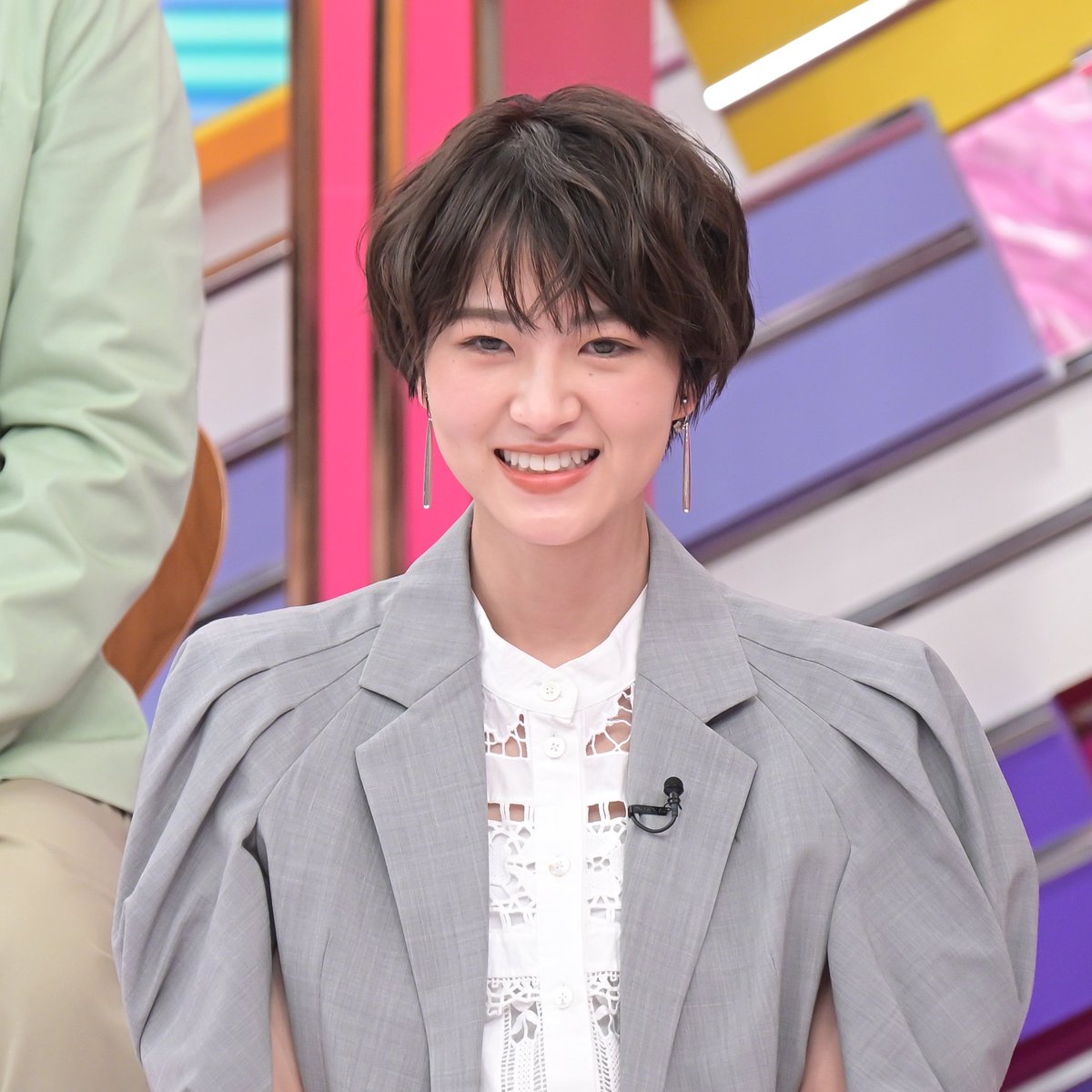 hatsumimigaku's tweet photo. ／
あす4月28日(日)よる10時
#日曜日の初耳学
ゲストは #吉田羊
＼

👂＃今田美桜 が
　  お茶目エピソードを暴露🤩
👂#松岡茉優 が語る
　  俳優としての凄み✨
👂自称・世界一のファンが登場❤️‍🔥
      高校時代の伝説を証言

#林修 #大政絢
#大家志津香 #澤部佑 #中島健人 #若月佑美 https://t.co/K6q1llWEyw