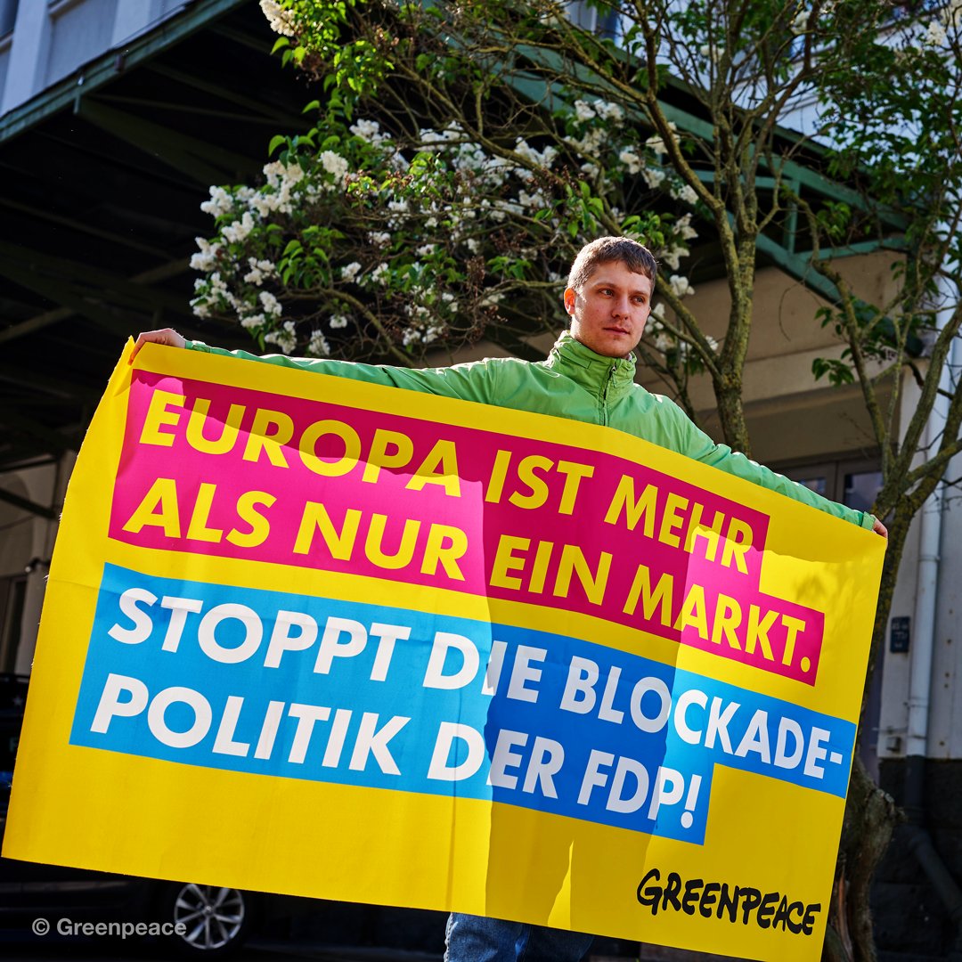 Die FDP will die Förderung der Erneuerbaren kappen, das deutsche Lieferkettengesetz aussetzen und hat durch @Wissing erfolgreich das #Klimaschutzgesetz ausgehöhlt. Auch in der EU sabotiert die FDP #Klimaschutz: (2/3)
