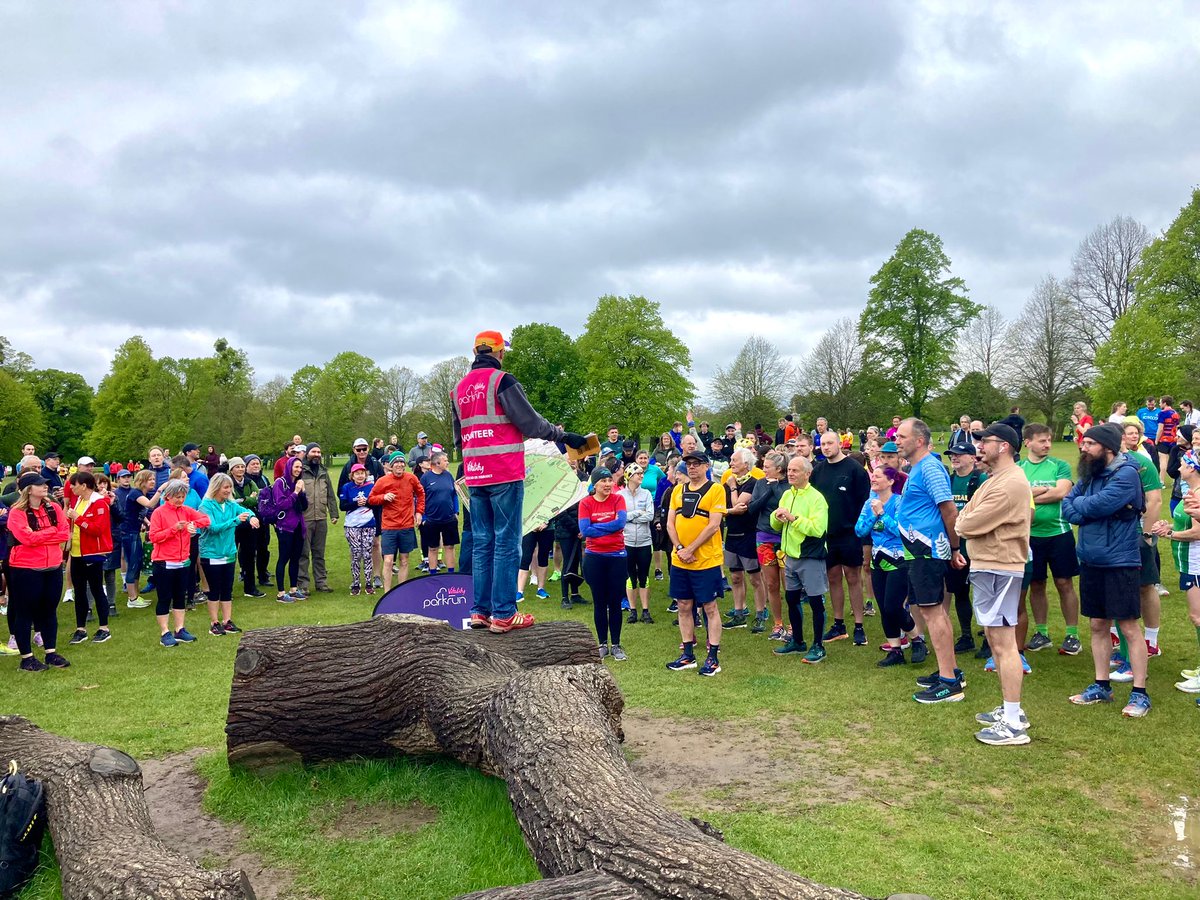 1,590 athletes enjoyed the chilly, damp conditions down the Park this morning, all supported by 65 wonderful volunteers. Results are in...🤩🥳💚parkrun.org.uk/bushy/results/… #loveparkrun