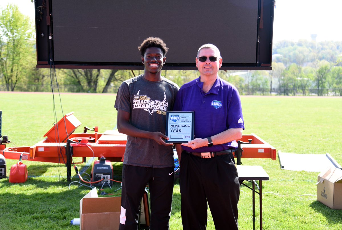 RiverStatesConf's tweet photo. #RSC Men's Outdoor Track & Field Newcomer of the Year: Akeem Mustapha -- Point Park (Pa.)
#RSCTrack #NAIA https://t.co/5Bkr2KmVyS