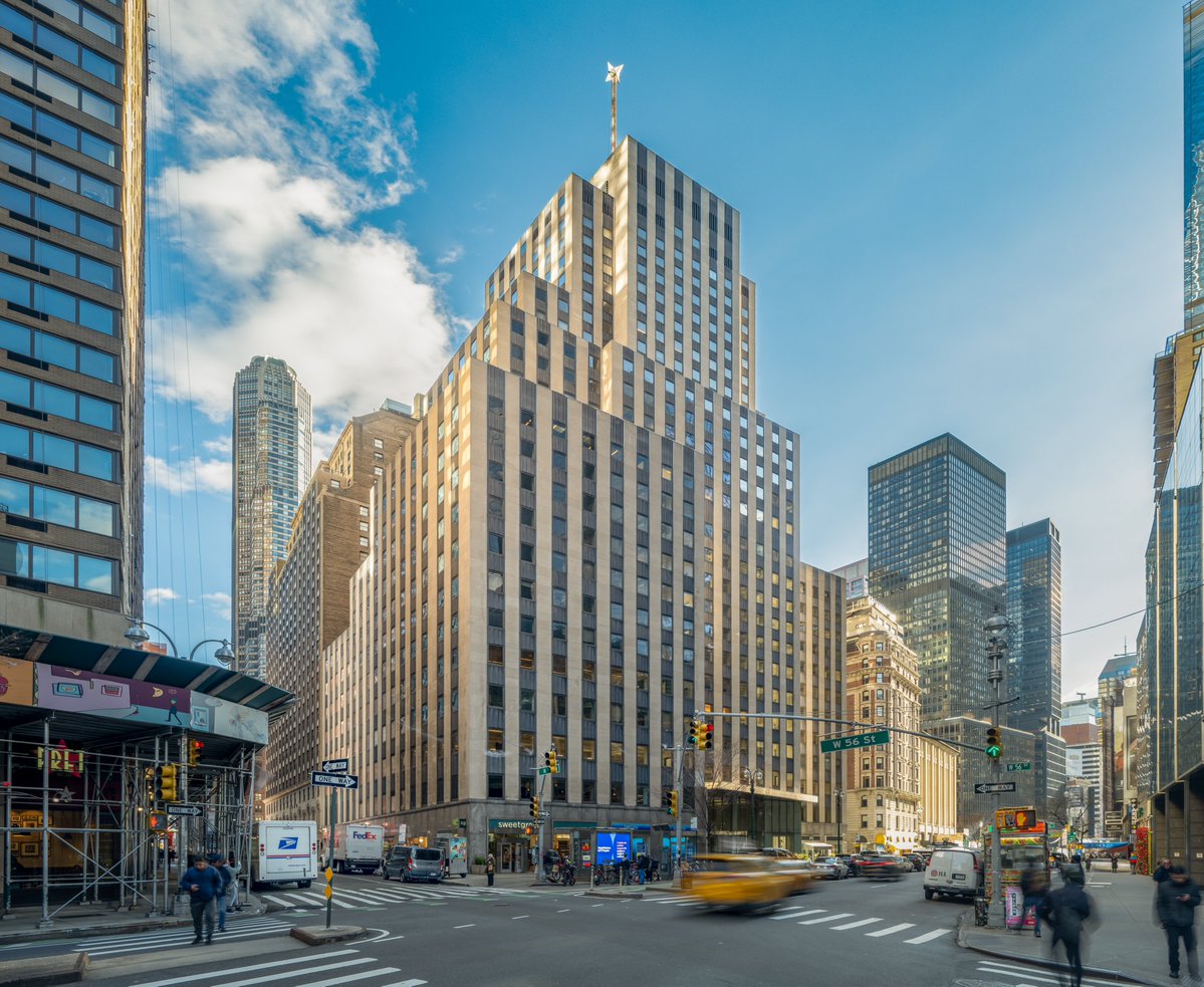 JUST IN: Blackstone sells NYC office building at a shocking $420M 'haircut' 1740 Broadway sold for $185M Blackstone paid $605M in 2014 and millions on renovations during their ownership US office has gone from scary to apocalyptic for many cities across the US For the latest…