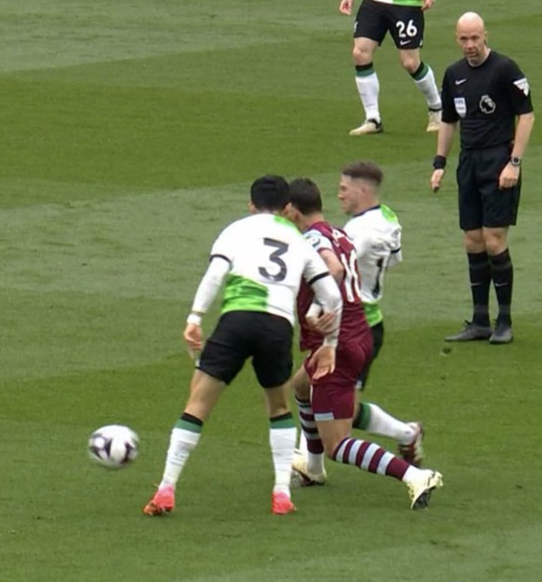 How can you Justify this @FA_PGMOL ? 
How corrupt you guys are? How is that not a red card? Anthony Taylor  doesn’t even gave Yellow for this🤦‍♂️