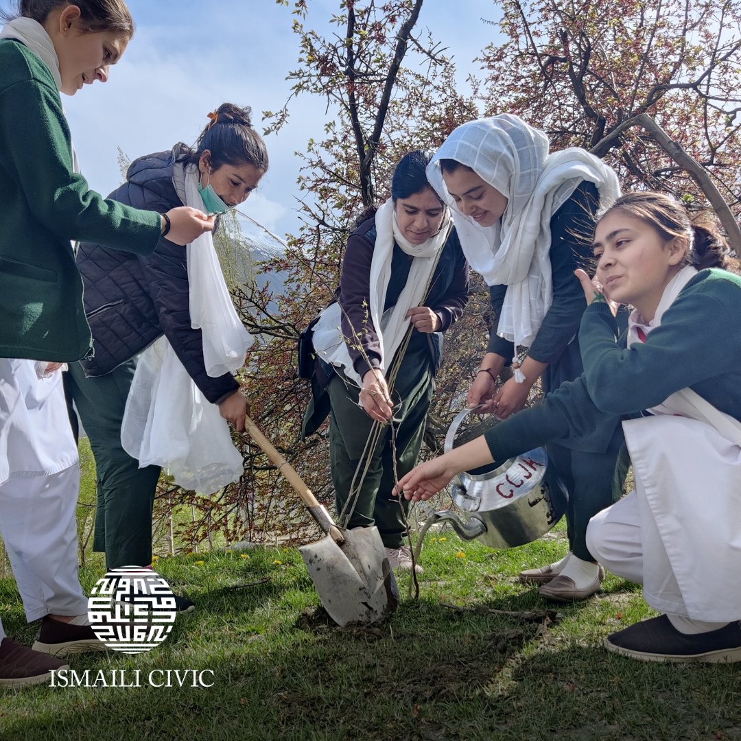 To mark World Earth Day, Ismaili CIVIC Pakistan held a day camp for Junior Girl Guides in Hunza. The camp aimed to educate participants about environmental concerns and featured activities designed to empower young attendees to promote sustainability.