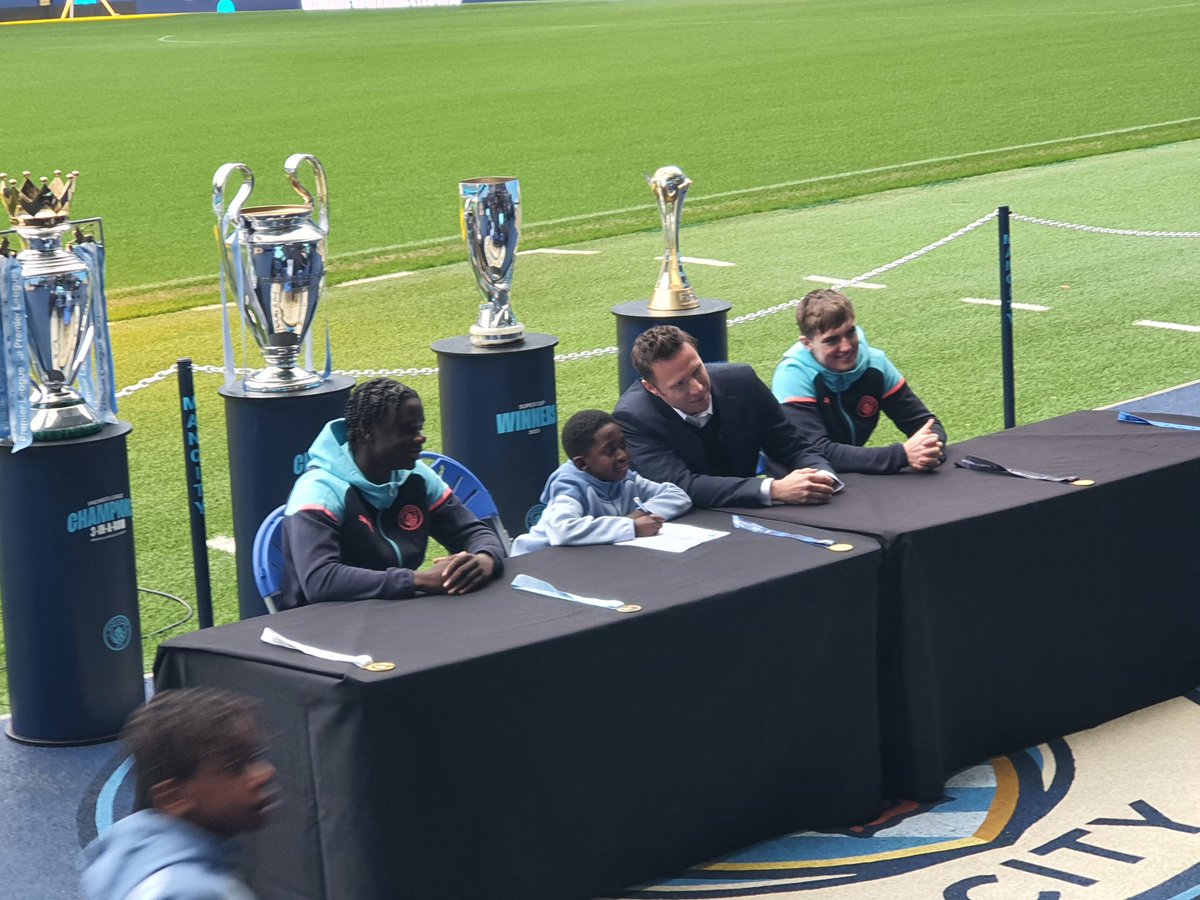 It's a new beginning for our boys ❤❤ Five of our Under-8 Eagles have officially signed for the prestigious @ManCity Academy✅✅ We're so excited 🔴🟡🟢🌟🌟