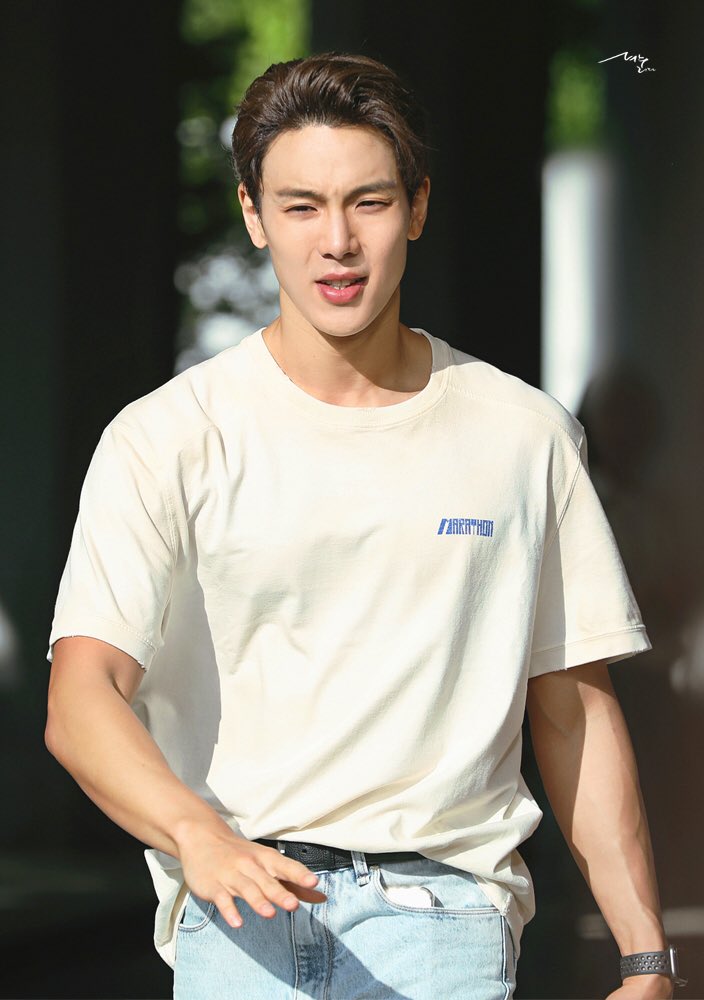 shownu_leader tweet picture