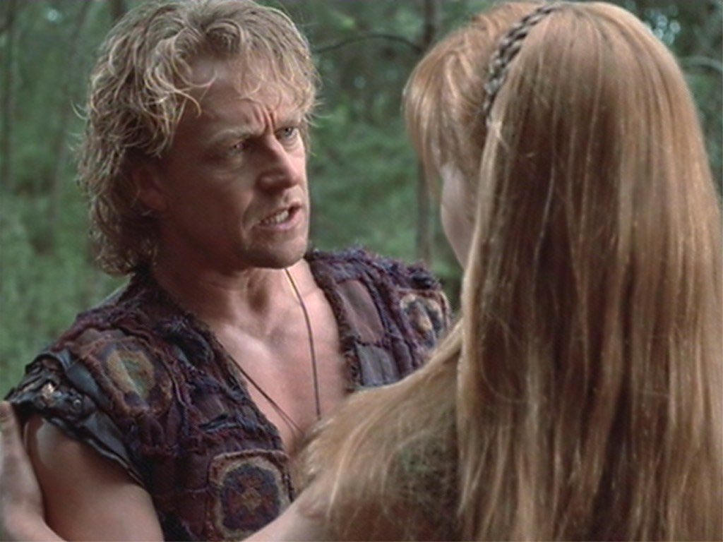 Gabrielle has beaten up several men who wanted to desecrate Xena's body and Twink Barney rubble helped!