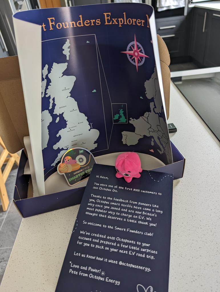 _AdamSaunders's tweet image. An unexpected surprise from @OctopusEnergy . Thanks guys! Love you too.