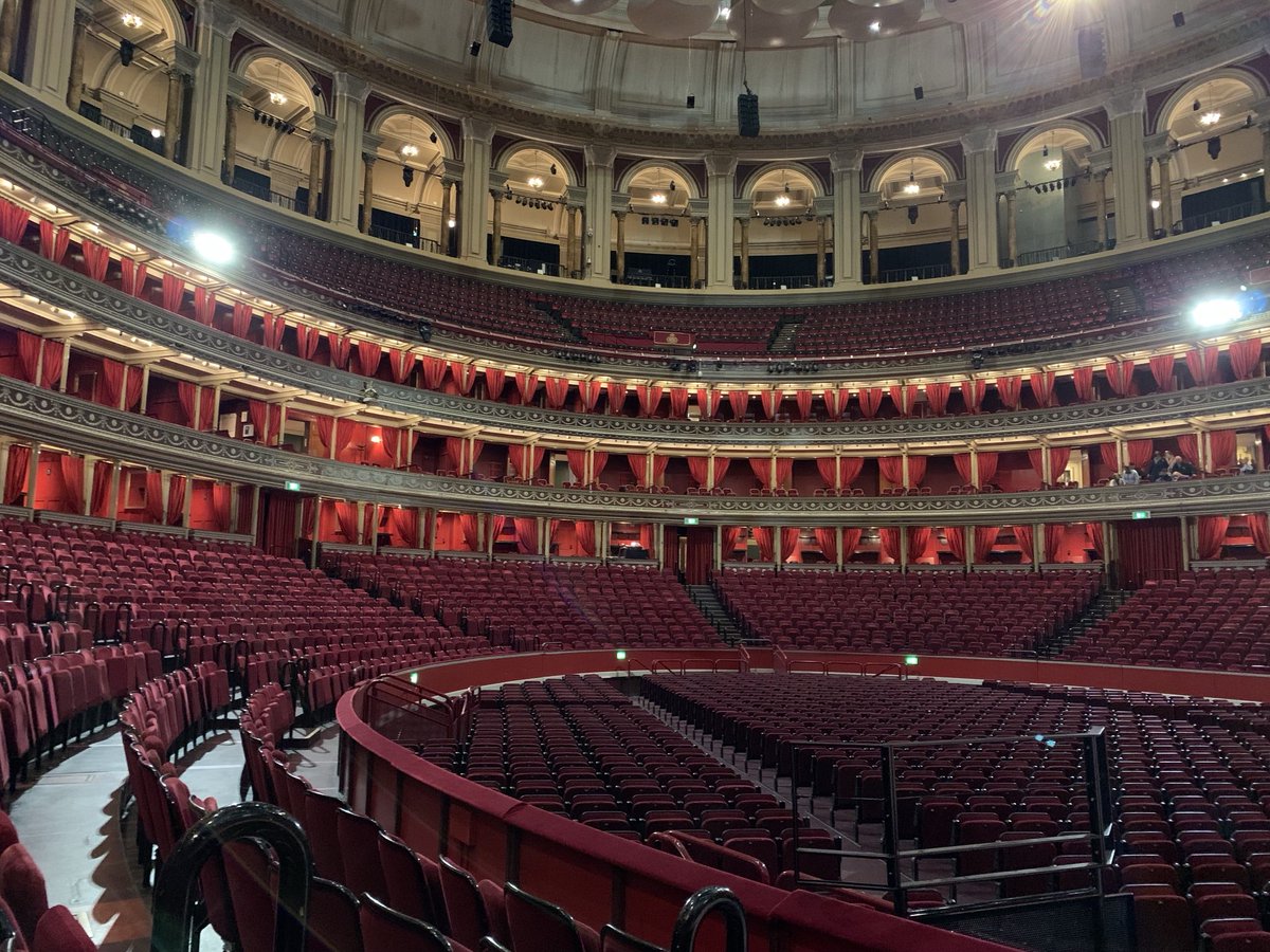 Big concert tonight ⁦@RoyalAlbertHall⁩ Good luck to all the choirs ⁦@WelshAssocMC⁩ and guest artists. Showcasing Welsh choral singing with over 500 voices from 23 choirs