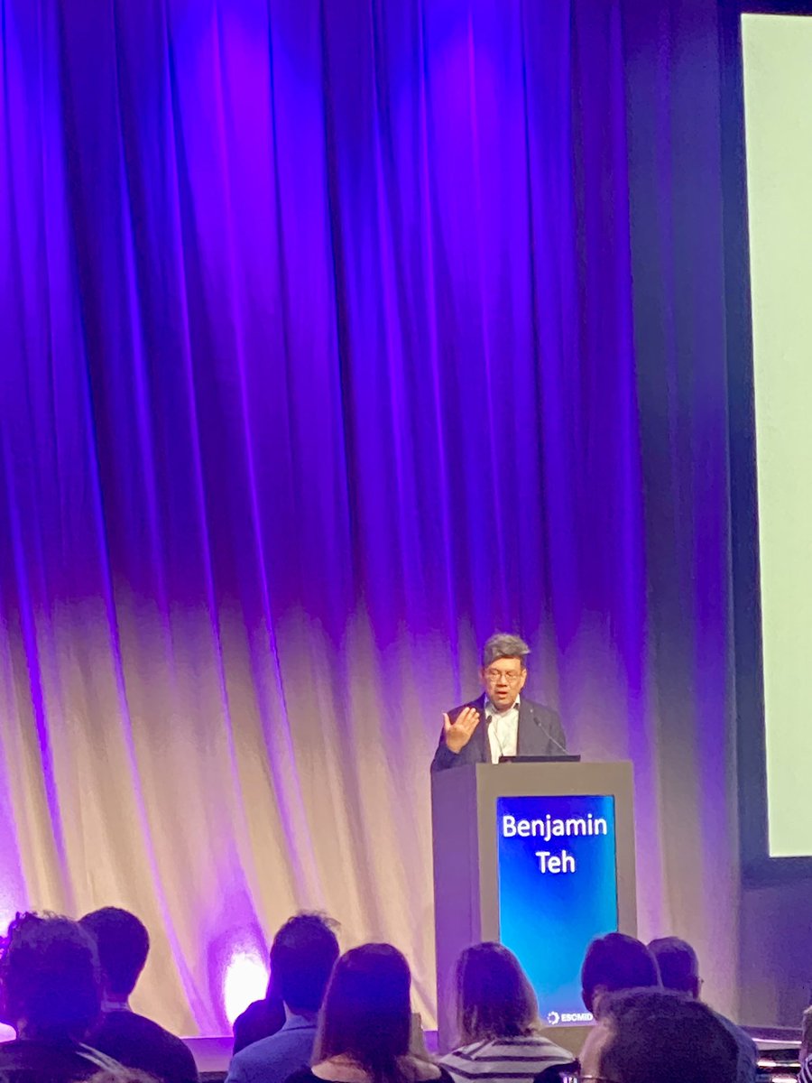 Congratulations @benwteh for a tour de force on vaccination strategies and increasing uptake in immunocompromised patients - a full house in Hall C! @NCICancer @ESCMID