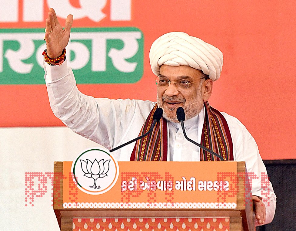 STORY | Lok Sabha Elections 2024: Congress-AAP liars, don't make mistake of electing 'urban Naxals', Shah tells Bharuch voters

READ: ptinews.com/story/national…

#LSPolls2024WithPTI #LokSabhaElections2024