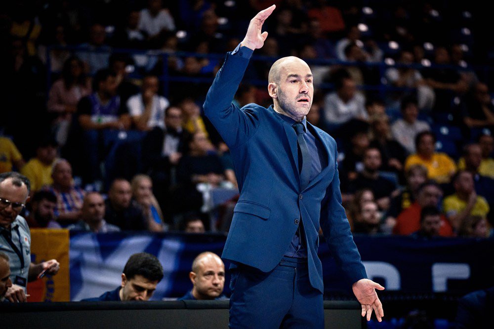 Basketbol Şampiyonlar Ligi'nde 2023-24 sezonunun en iyi koçu Vasillis Spanoulis seçildi.