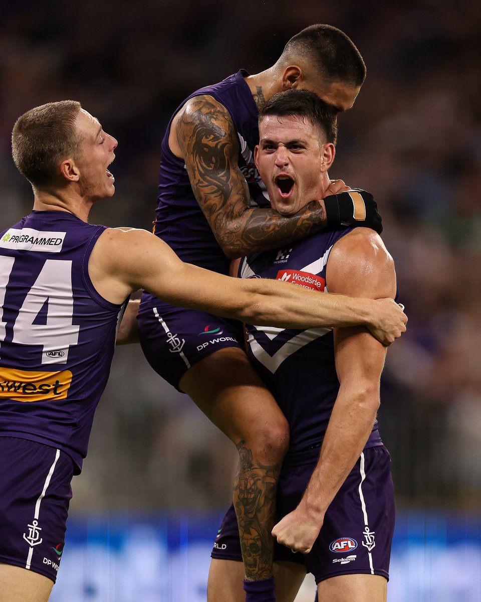 WHAT A WIN! 💜

⚓️ 95  🐶 71
 
#AFLFreoDogs #foreverfreo