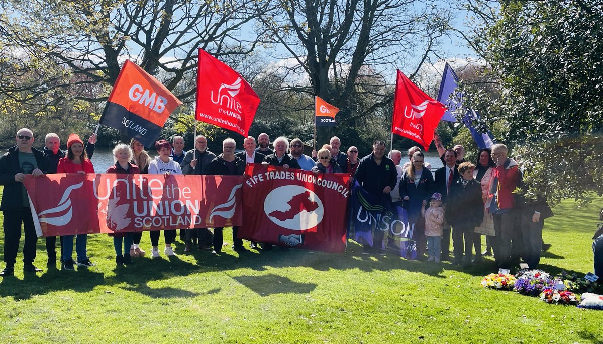 Today I attended #Fife’s International Worker’s Memorial Day service to remember workers in Scotland and around the world who have gone to work and not come home. Remember the dead, fight for the living! Everyone deserves a safe workplace. #IWMD24