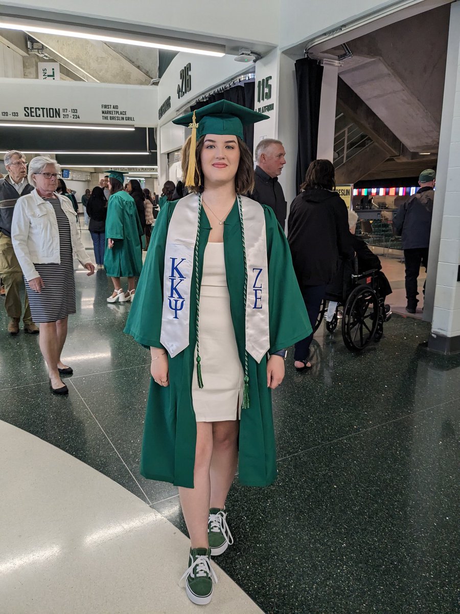 I'm so proud of my Spartan!! She has worked so hard to make today happen. 💚🤍

#MichiganState #GoGreen #MSUGraduation