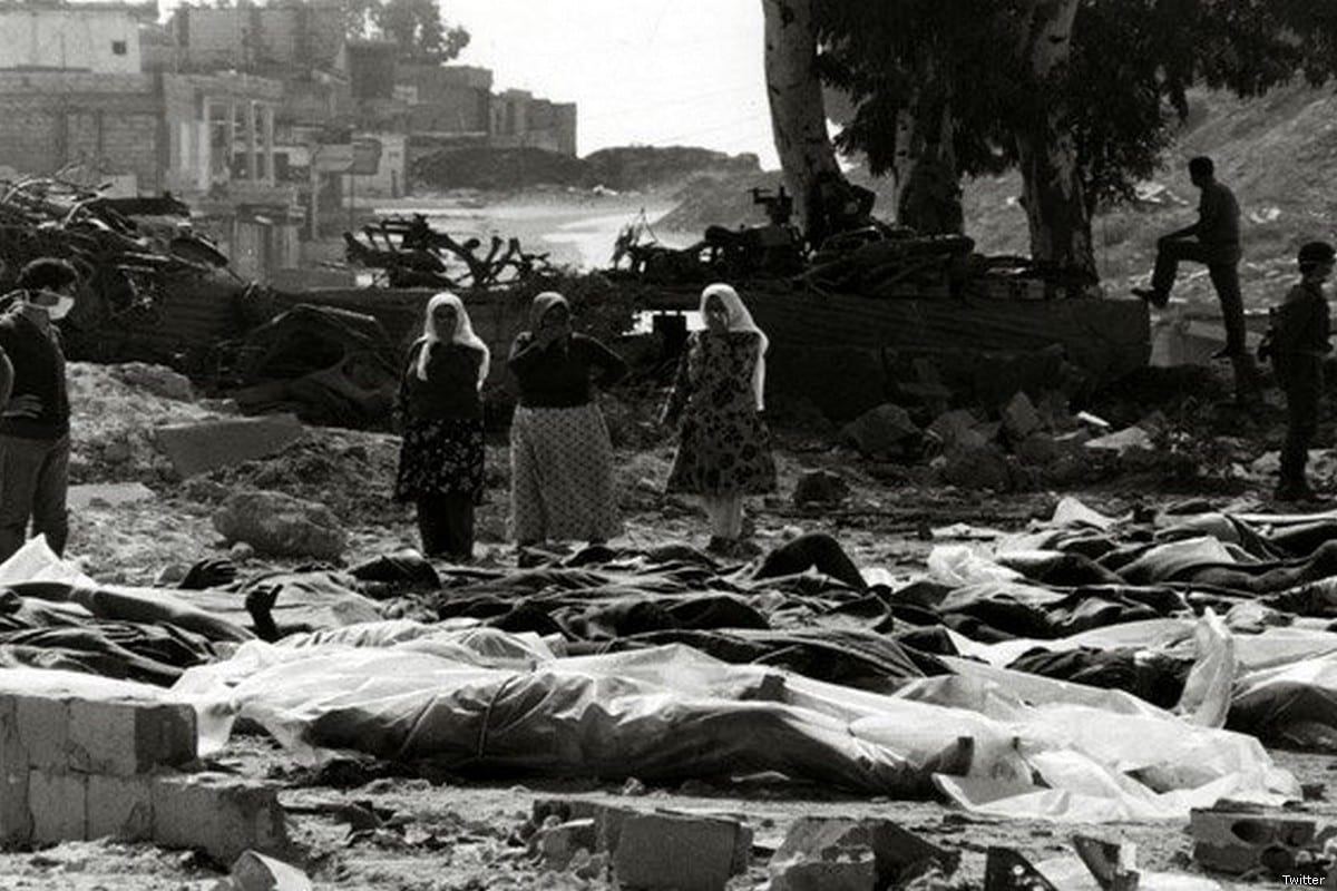 EL GENOCIDIO ISRAELÍ NO ES AUTODEFENSA, ES LA METODOLOGÍA. Sucedió el 9 de abril de 1948, pocas semanas antes de la proclamación del Estado de Israel, cuando miembros de las milicias sionistas Irgun y Stern Gang atacaron el pueblo de Deir Yassin, asesinando a al menos 107…